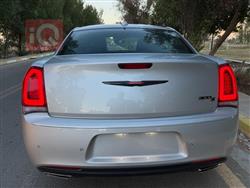 کرایسلەر 300